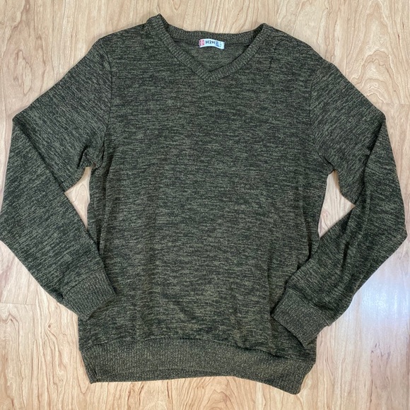 V-neck sweater - Picture 1 of 1